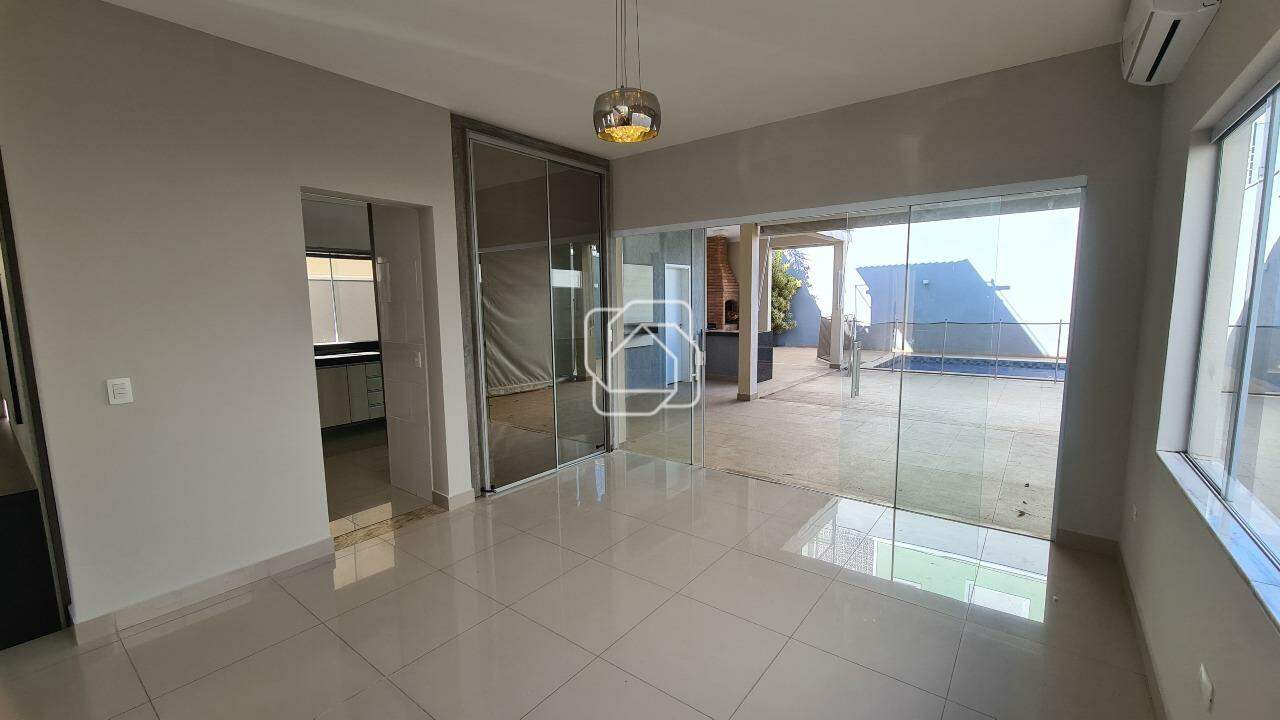 Casa de Condomínio para aluguel em Indaiatuba - SP - Condomínio Terra Magna: Sala de estar