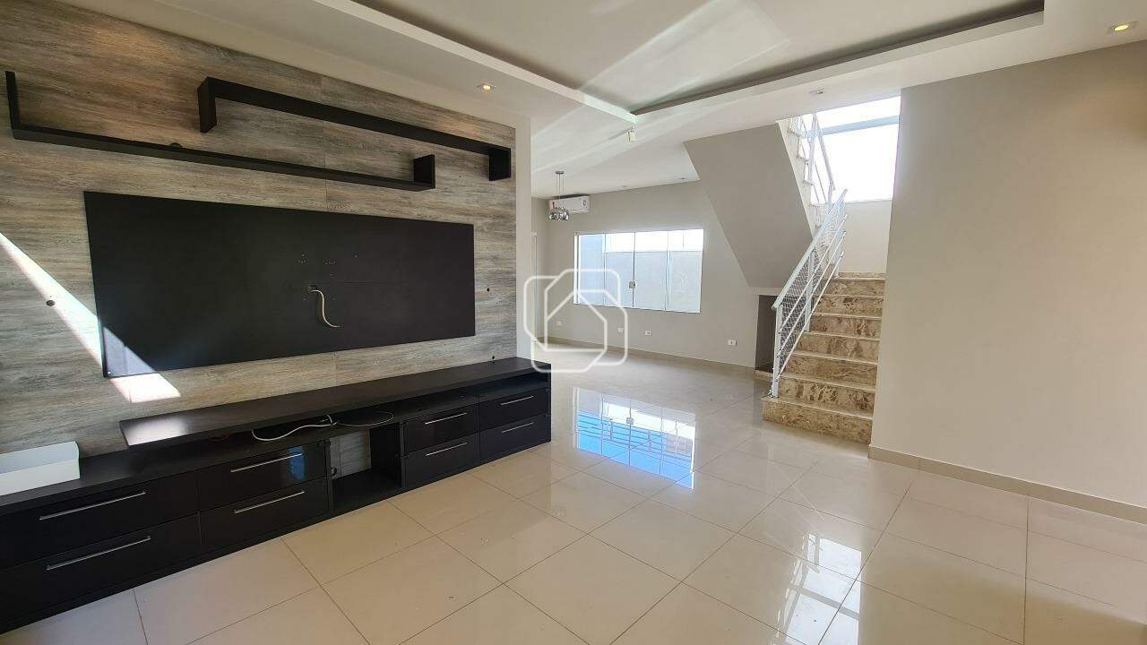 Casa de Condomínio para aluguel em Indaiatuba - SP - Condomínio Terra Magna: Sala de estar