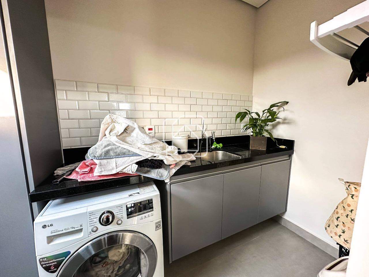 Casa de Condomínio à venda em Itu - SP - Condomínio Villas do Golfe: Lavanderia