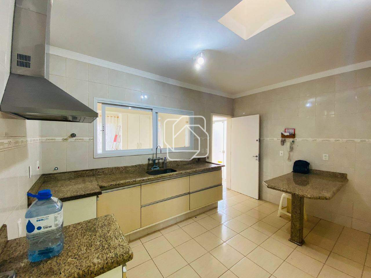Casa de Condomínio à venda em Itu - SP - Condomínio Campos de Santo Antônio: Cozinha