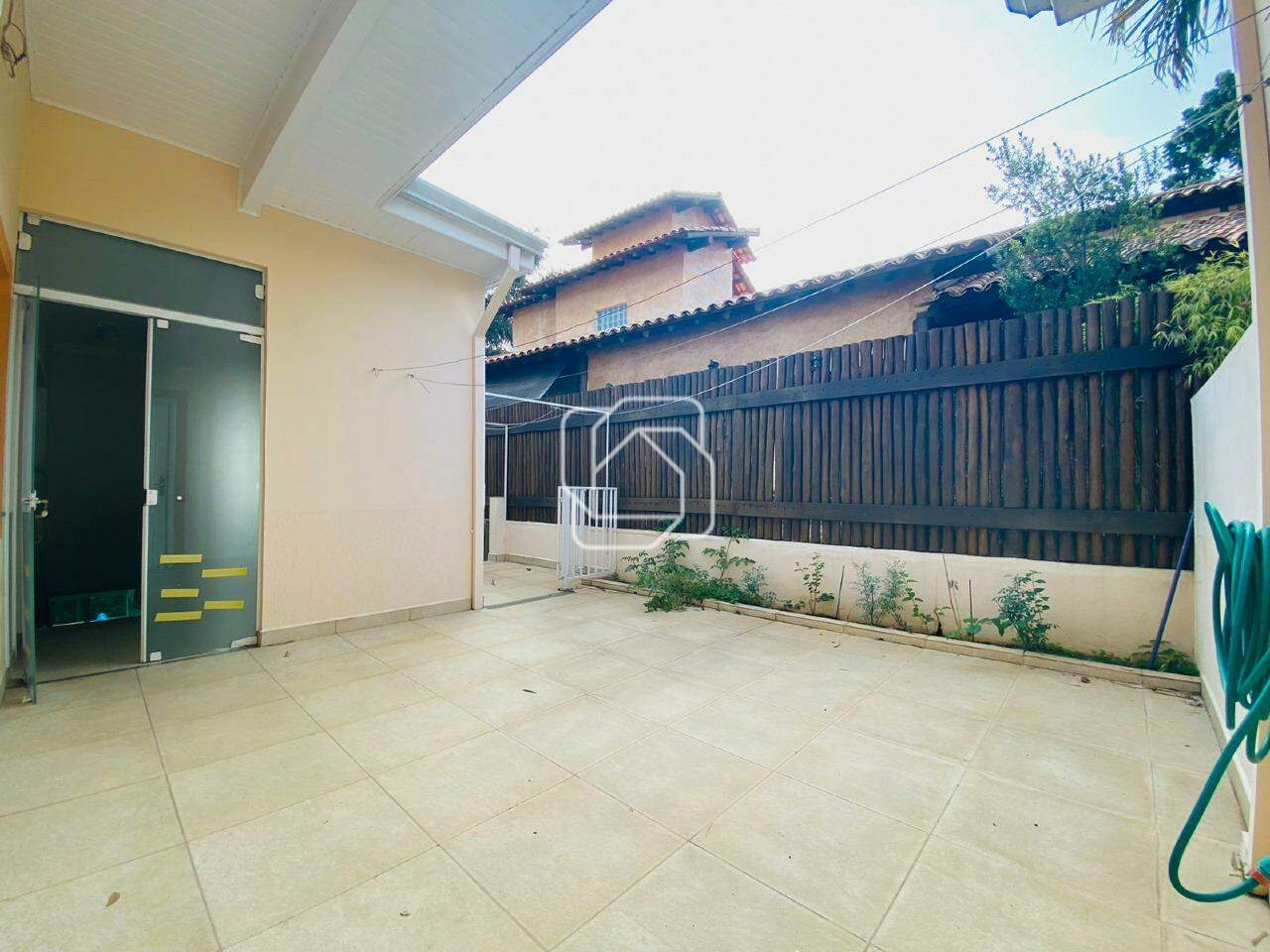Casa de Condomínio à venda em Itu - SP - Condomínio Campos de Santo Antônio: Quintal
