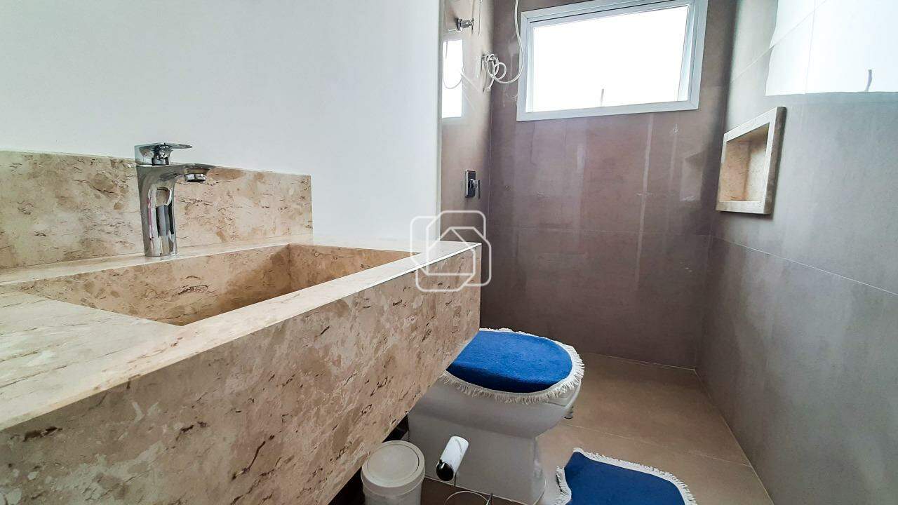 Casa de Condomínio à venda em Indaiatuba - SP - Jardins Di Roma: Banheiro