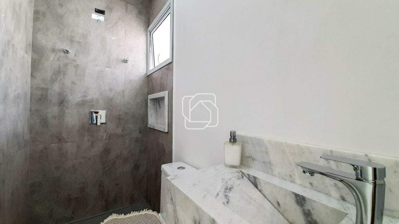 Casa de Condomínio à venda em Indaiatuba - SP - Jardins Di Roma: Banheiro