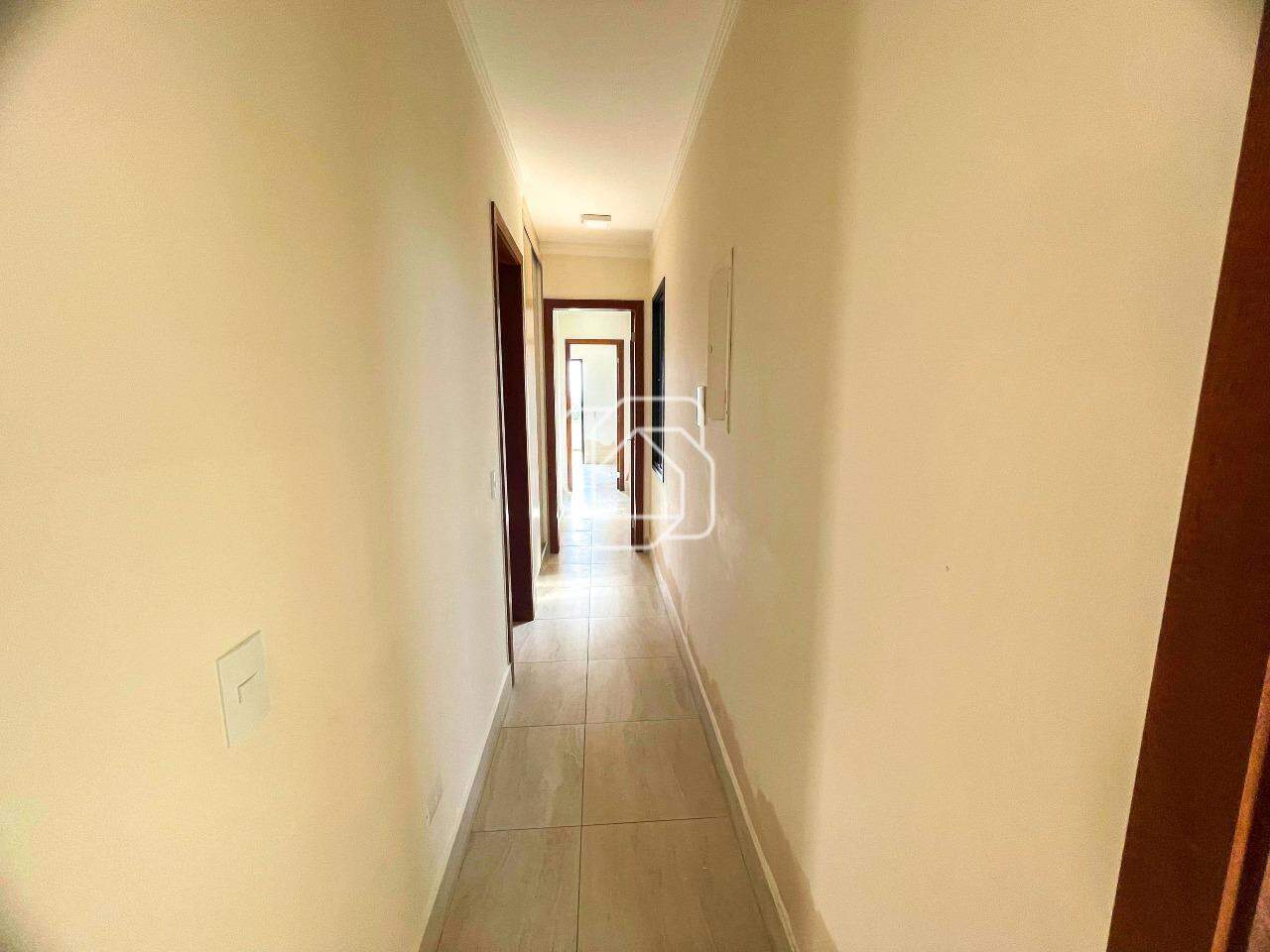 Casa de Condomínio para aluguel em Itu - SP - Condomínio Villas do Golfe: Corredor