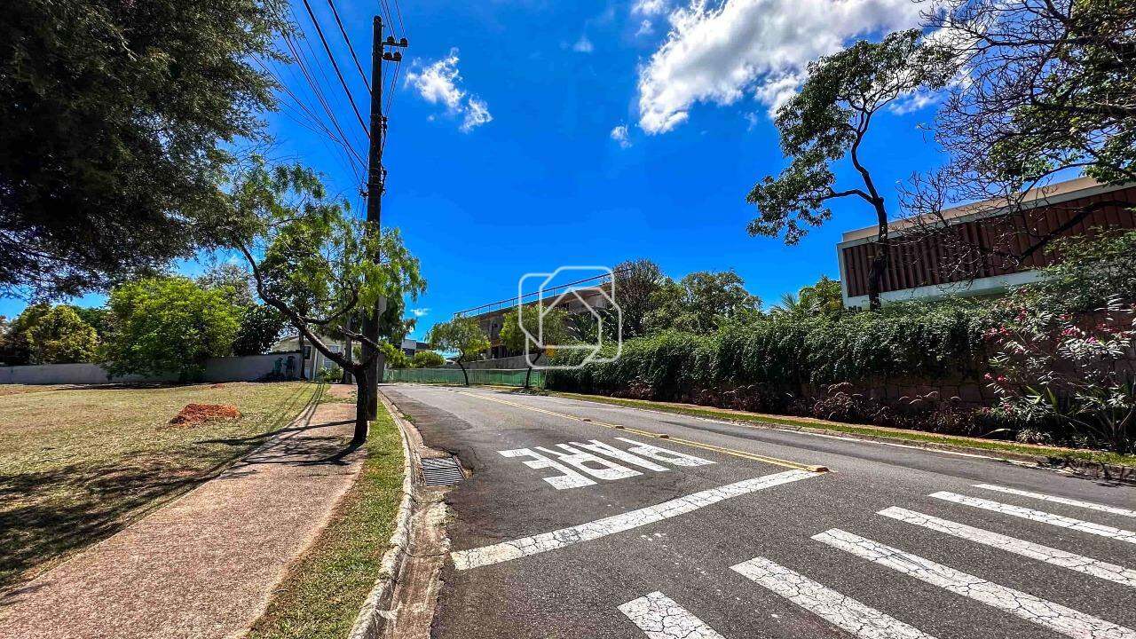 Terreno à venda em Indaiatuba - SP - Helvetia Park: Rua do terreno