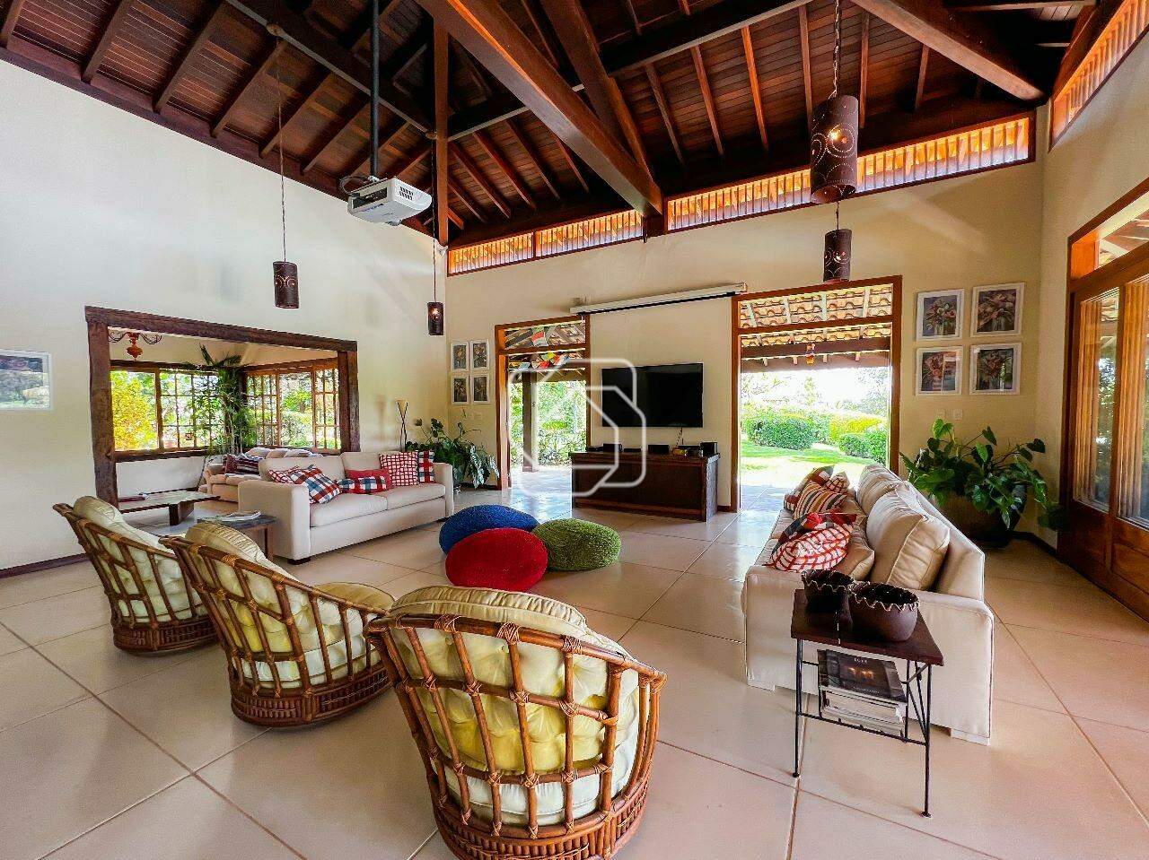 Casa de Condomínio para aluguel em Indaiatuba - SP - Lagos de Shanadu: Sala de estar