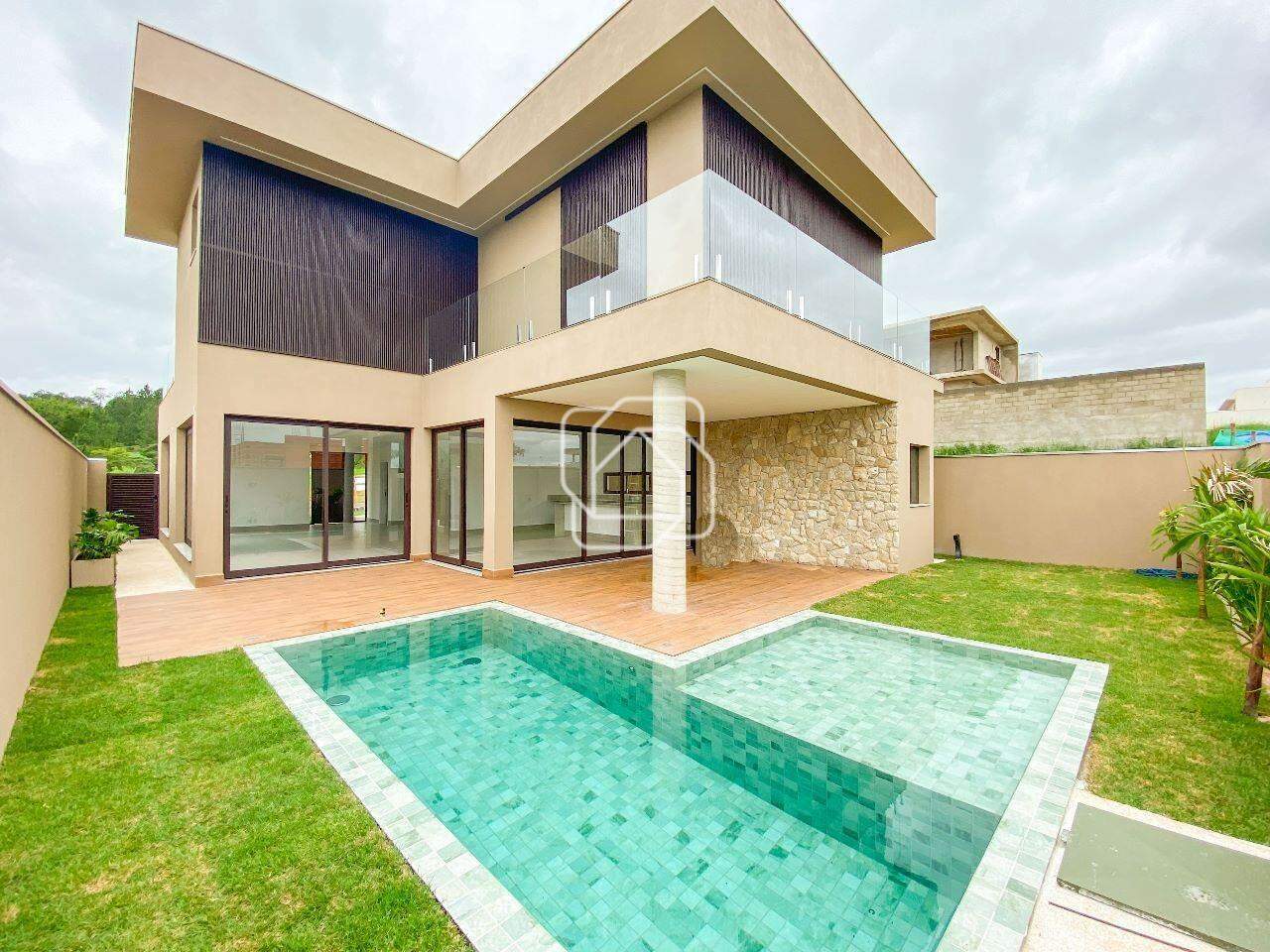 Casa de Condomínio para aluguel em Itu - SP - Condomínio Villas do Golfe: Área da piscina