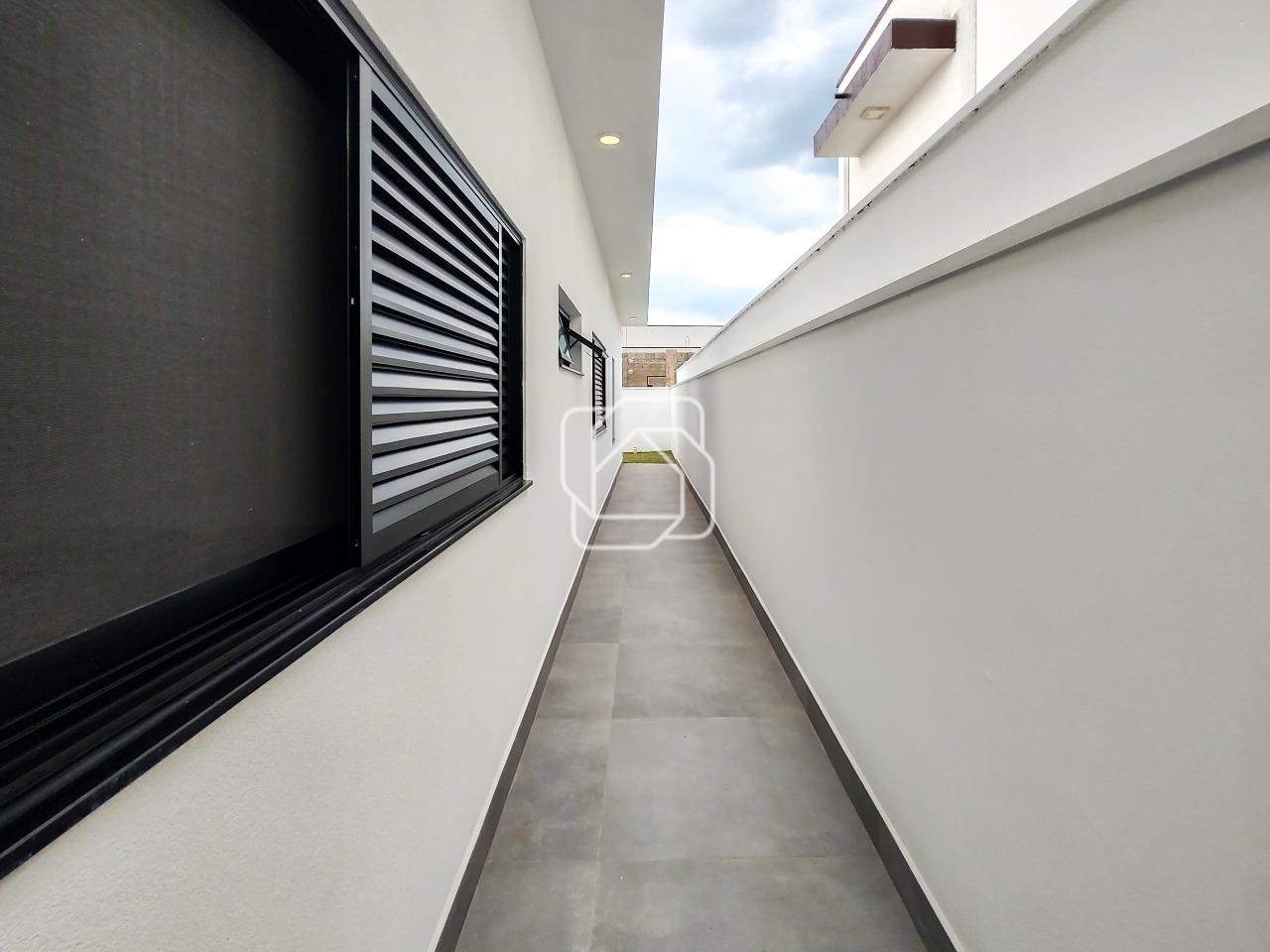 Casa de Condomínio à venda em Itu - SP - Condomínio UNA: Corredor lateral