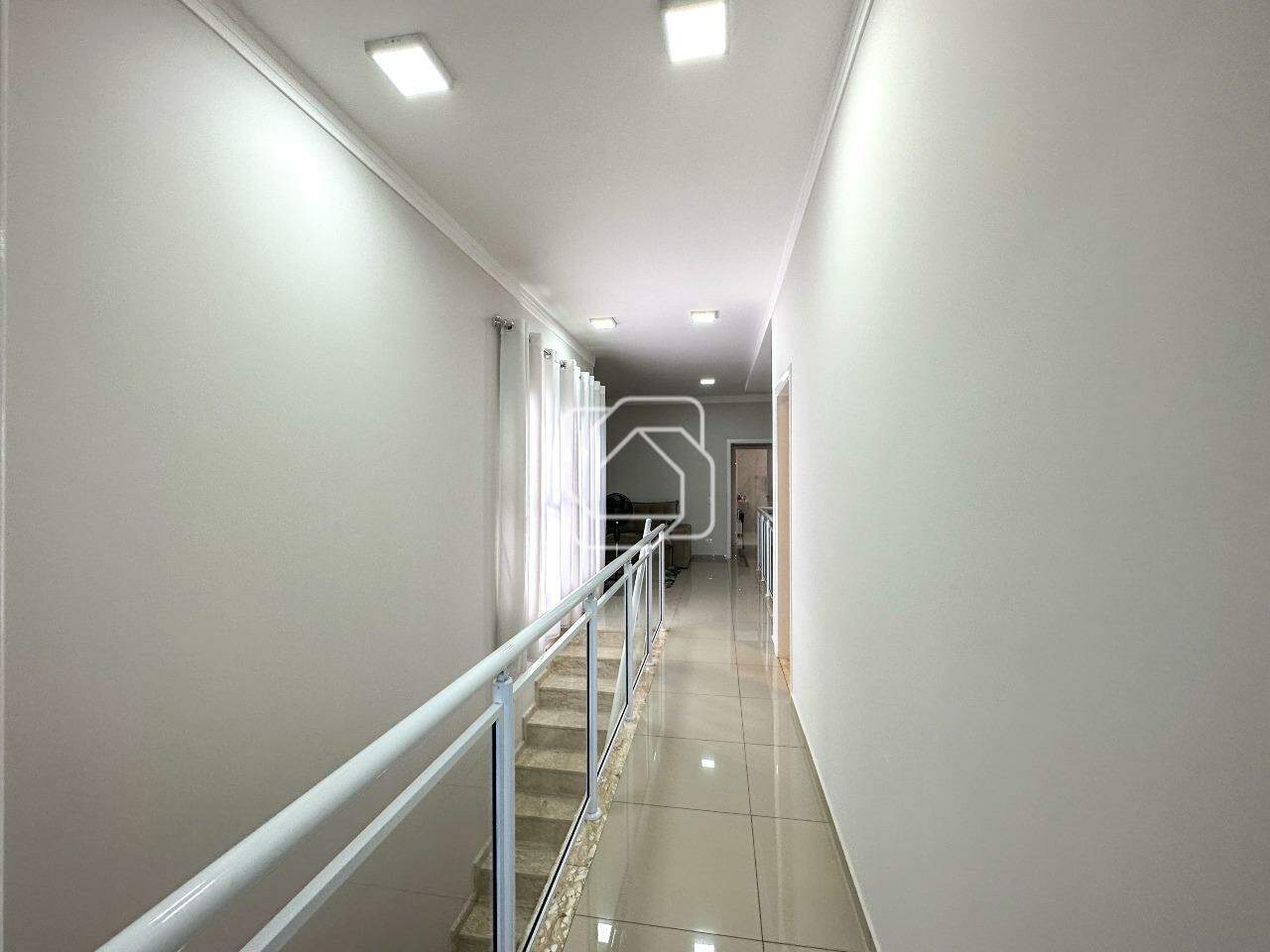 Casa de Condomínio à venda em Salto - SP - Village Moutonnée: Piso superior