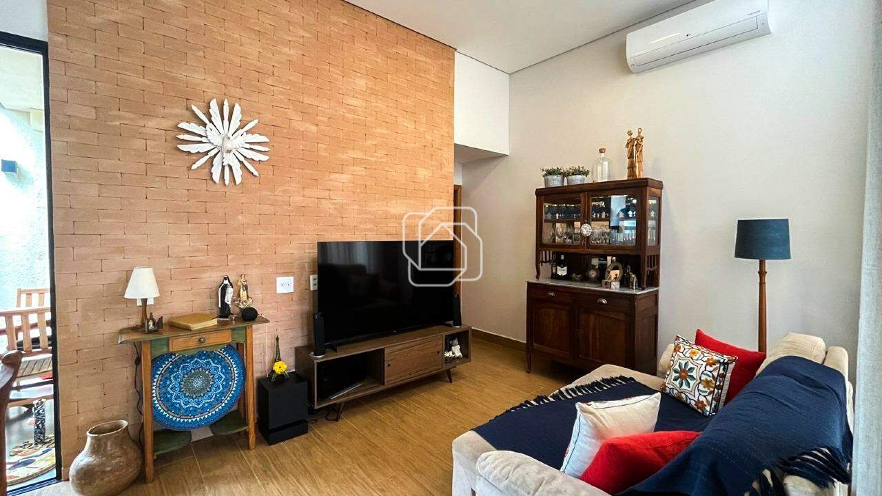 Casa de Condomínio à venda em Salto - SP - Village Moutonnée: Sala de estar