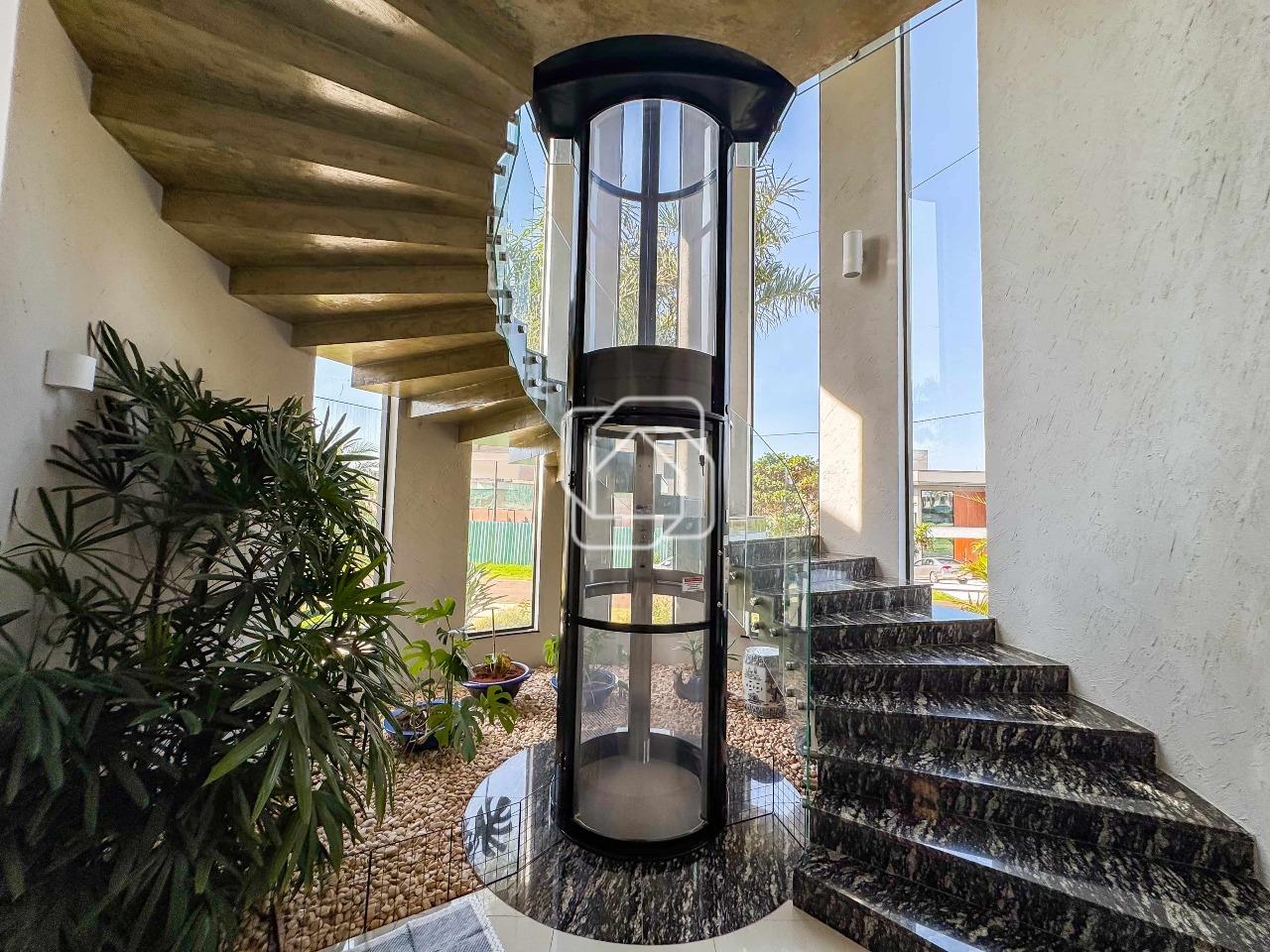 Casa de Condomínio à venda em Porto Feliz - SP - Fazenda Alvorada: Acesso ao piso superior