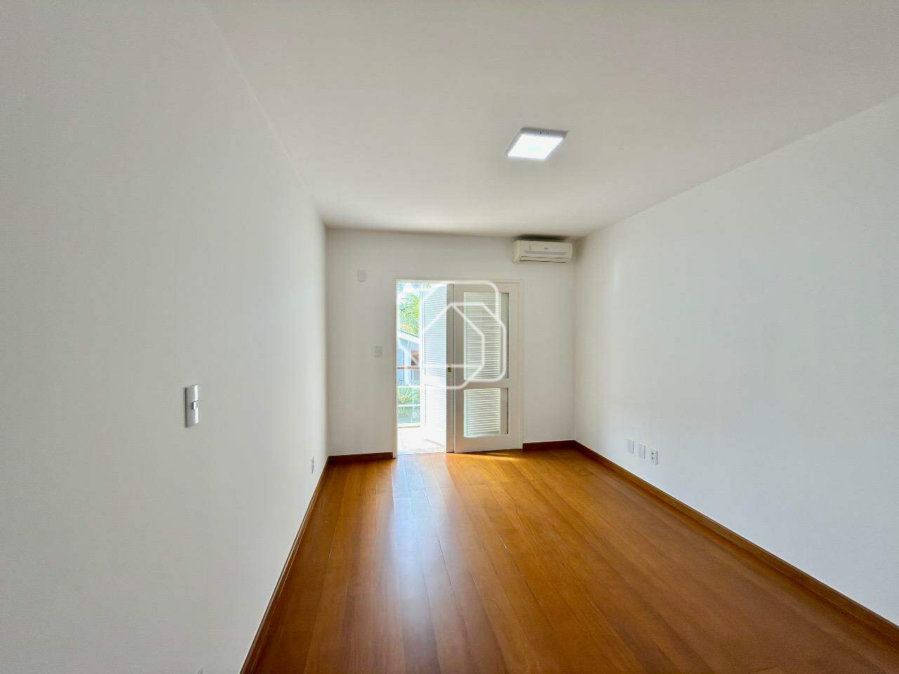 Casa de Condomínio à venda em Itu - SP - Jardim Theodora: