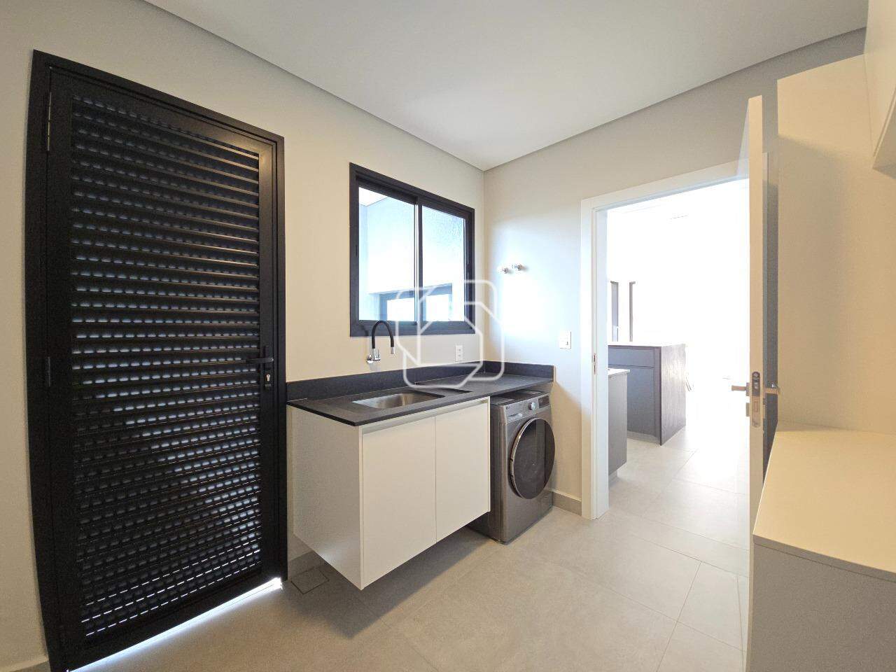 Casa de Condomínio à venda em Itu - SP - Condomínio Villas do Golfe: Lavanderia