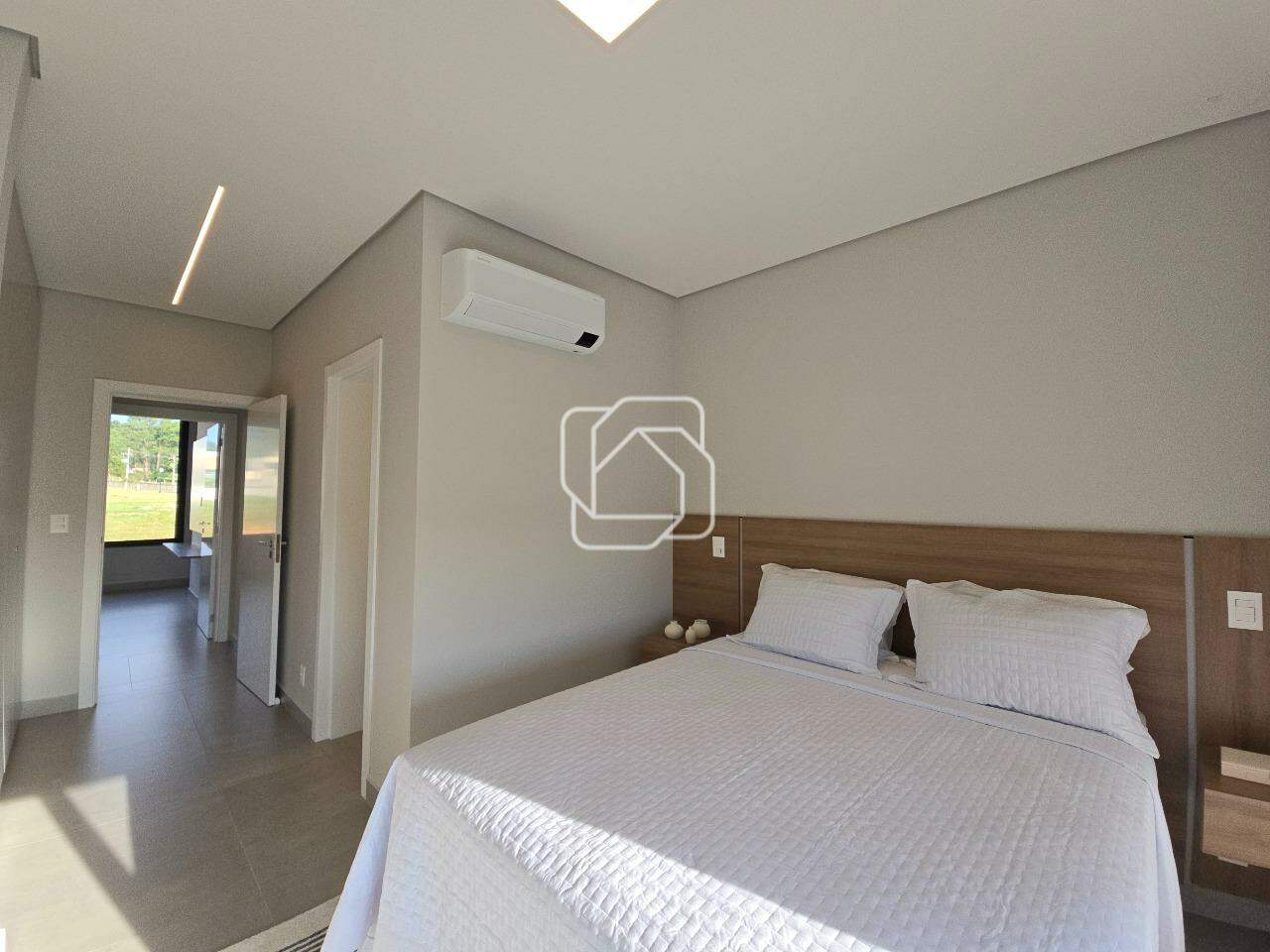 Casa de Condomínio à venda em Itu - SP - Condomínio Villas do Golfe: Suíte