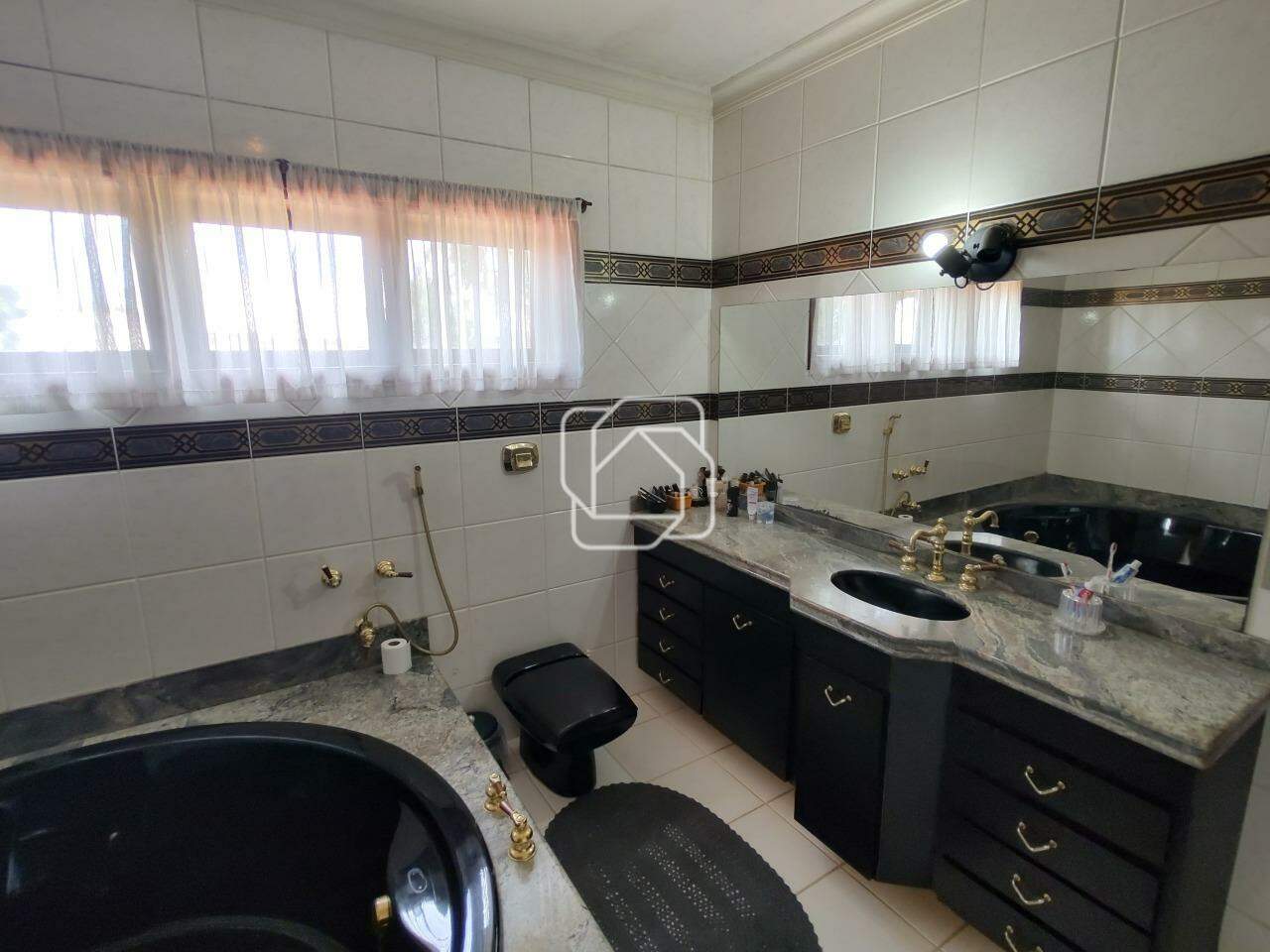 Casa de Condomínio à venda em Salto - SP - Condomínio Monte Belo: