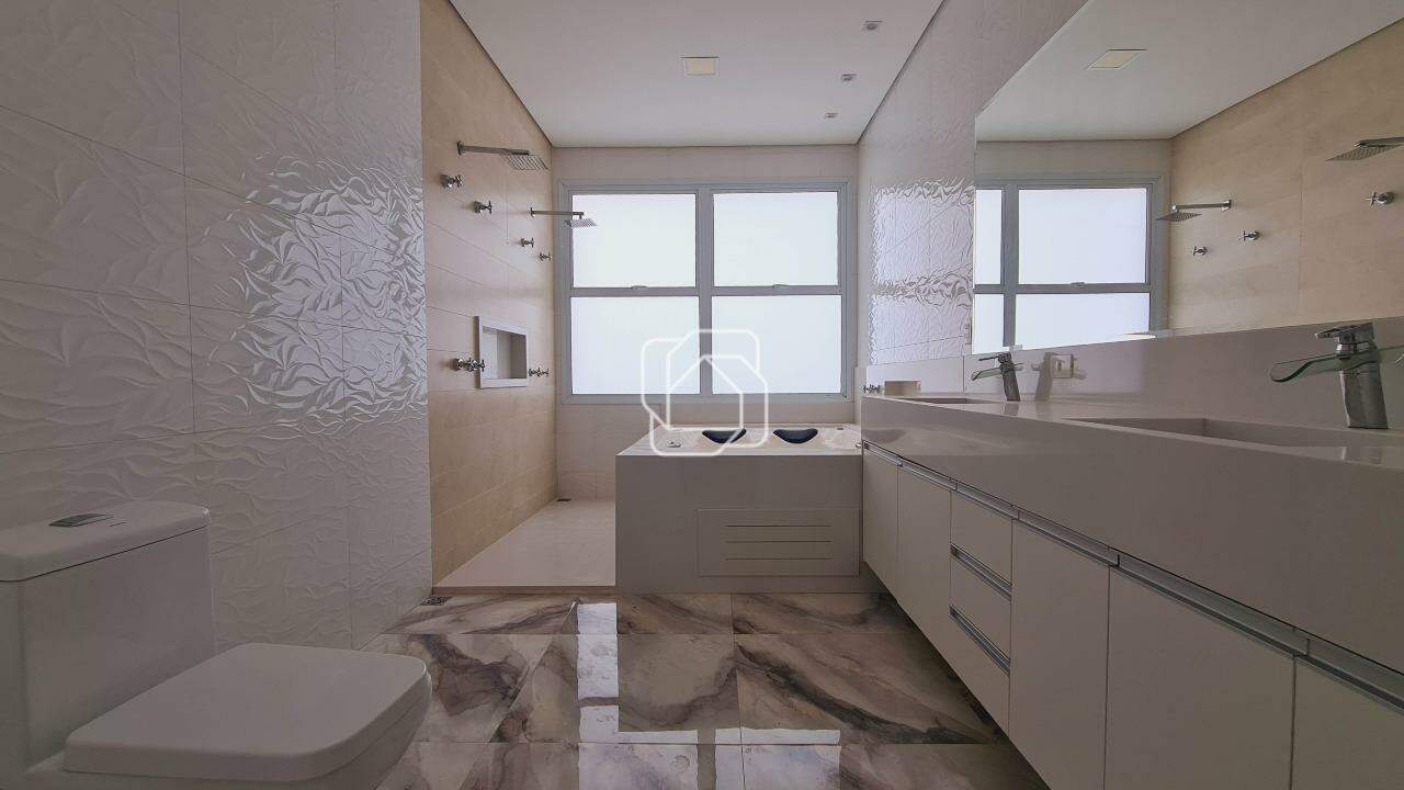 Casa de Condomínio para aluguel em Indaiatuba - SP - Jardim Quintas da Terracota: Banheiro