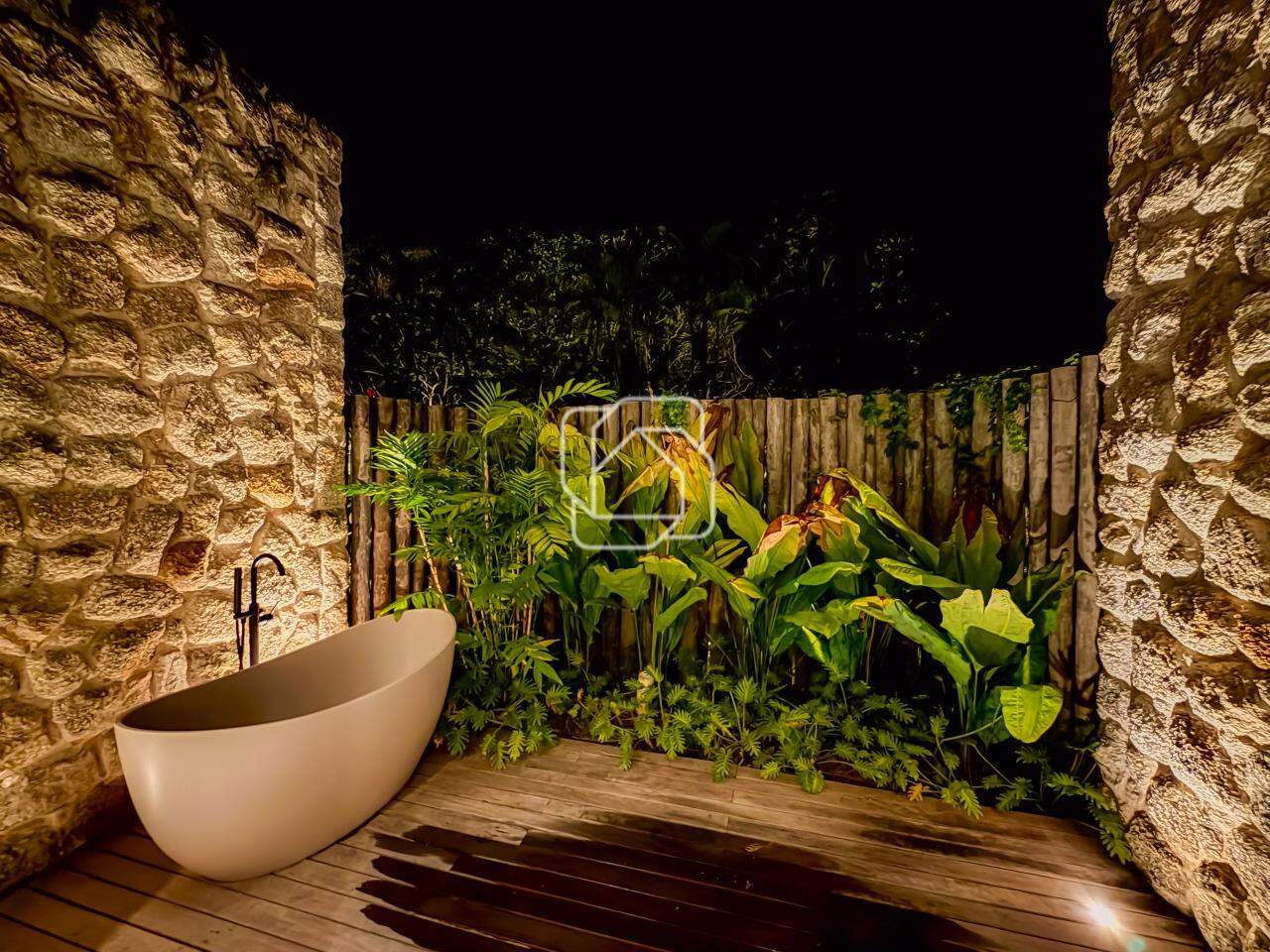 Casa de Condomínio à venda em Itu - SP - Condomínio Terras de São José: Chuveiro Tulum na Suíte Principal