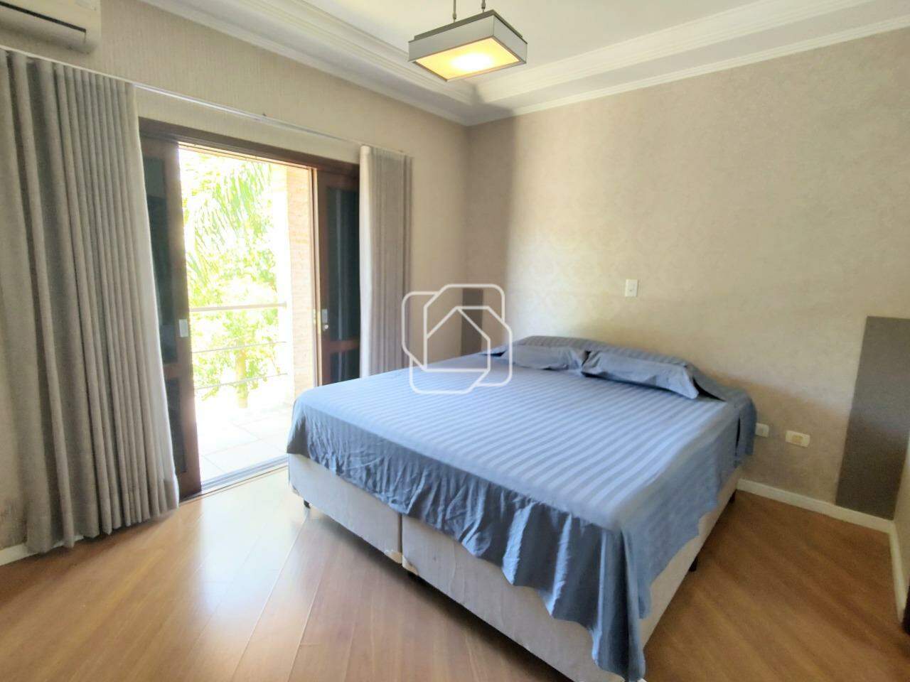 Casa de Condomínio à venda em Itu - SP - Parque Village Castelo: Suíte Master
