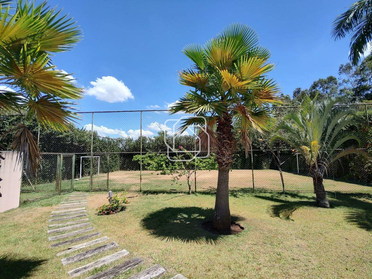 Casa de Condomínio à venda em Itu - SP - Parque Village Castelo: Campo de futebol e Canil