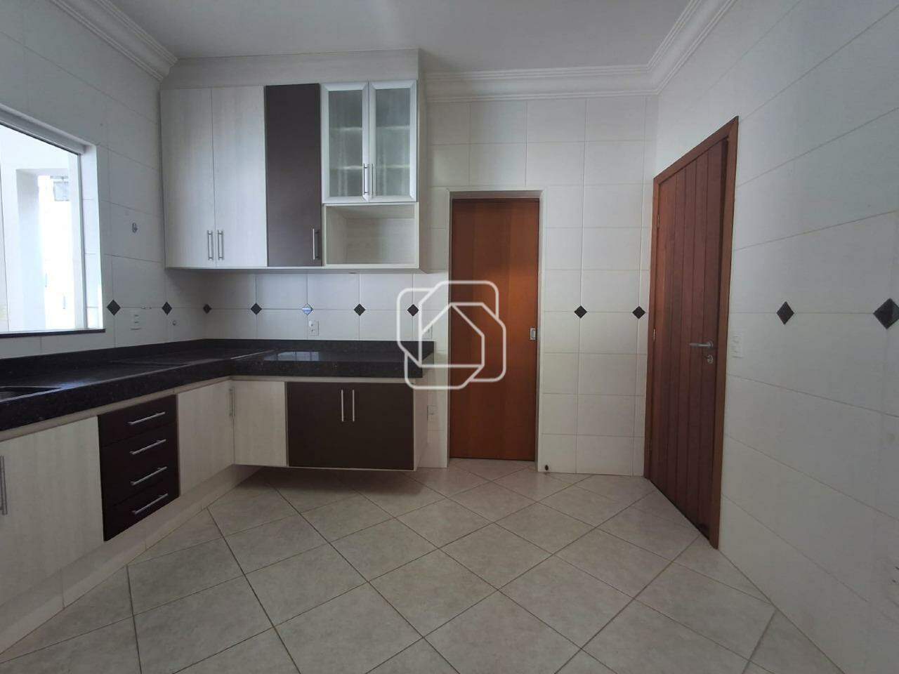 Casa de Condomínio para aluguel em Indaiatuba - SP - Jardim Residencial Santa Clara: Cozinha