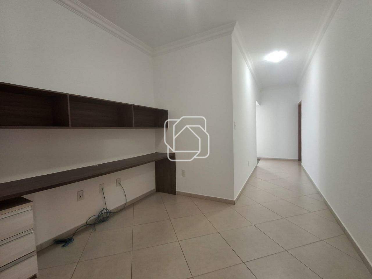Casa de Condomínio para aluguel em Indaiatuba - SP - Jardim Residencial Santa Clara: Corredor