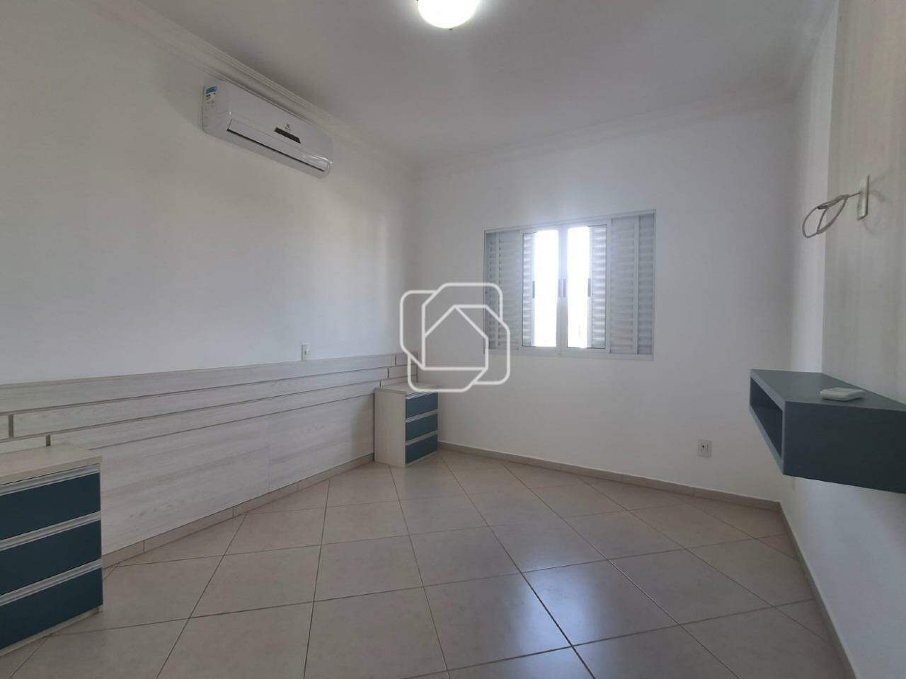 Casa de Condomínio para aluguel em Indaiatuba - SP - Jardim Residencial Santa Clara: Dormitório