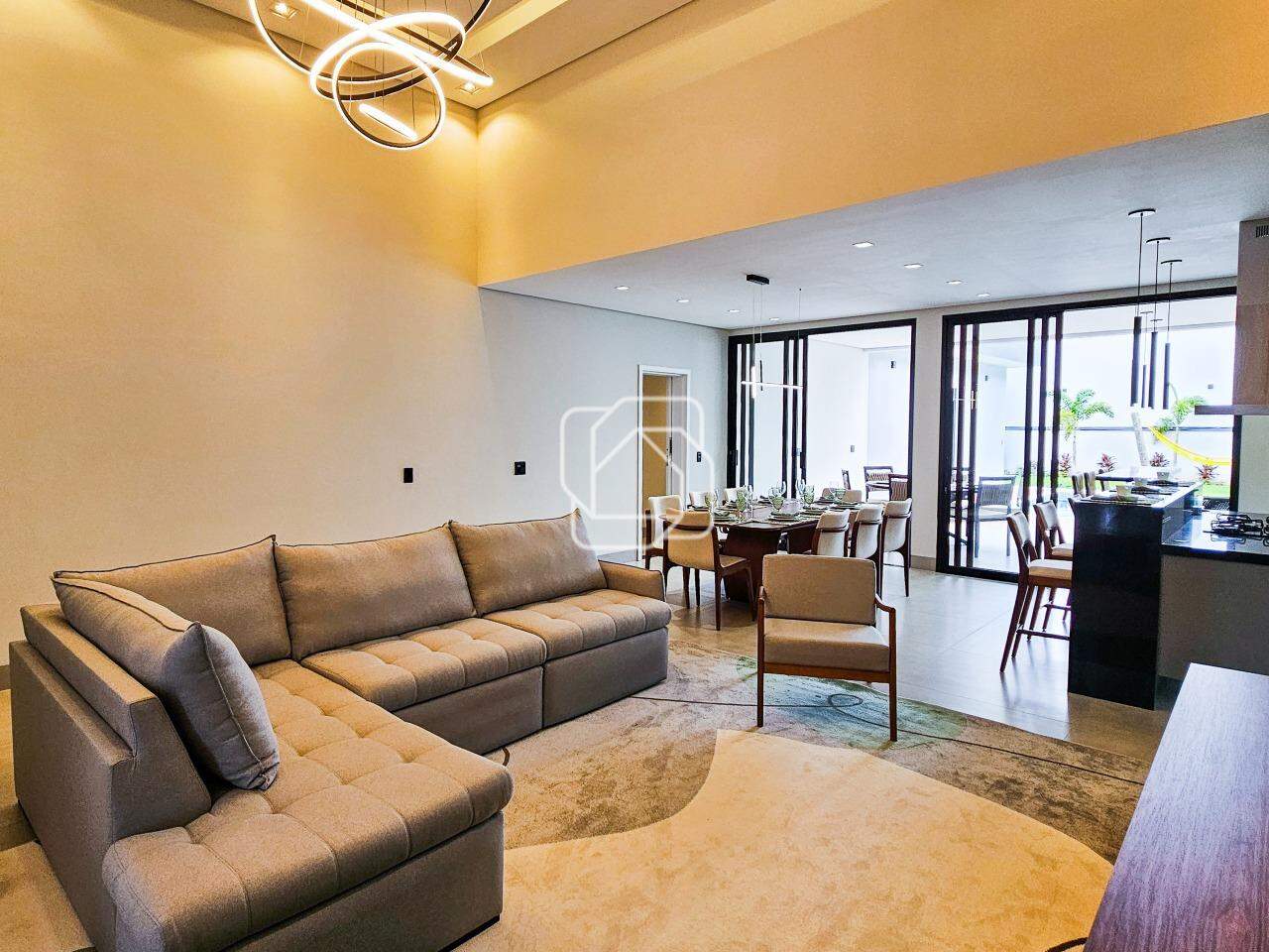 Casa de Condomínio à venda em Itu - SP - Condomínio Villas do Golfe: Sala de estar