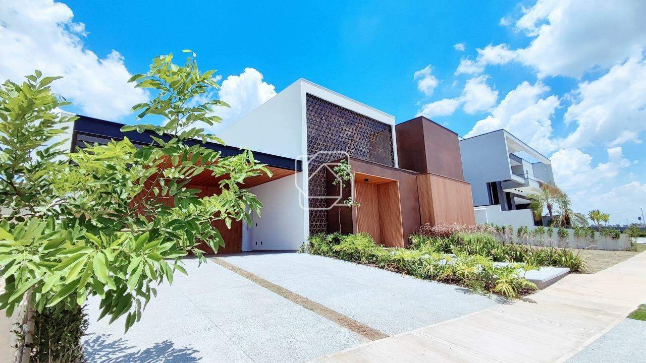 Casa de Condomínio à venda em Indaiatuba - SP - Parque Villa dos Pinheiros: Fachada