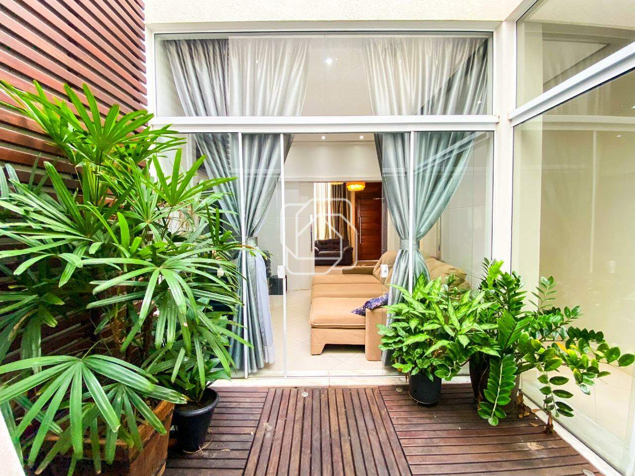 Casa de Condomínio à venda em Salto - SP - Condomínio Costa das Areias: Jardim de inverno