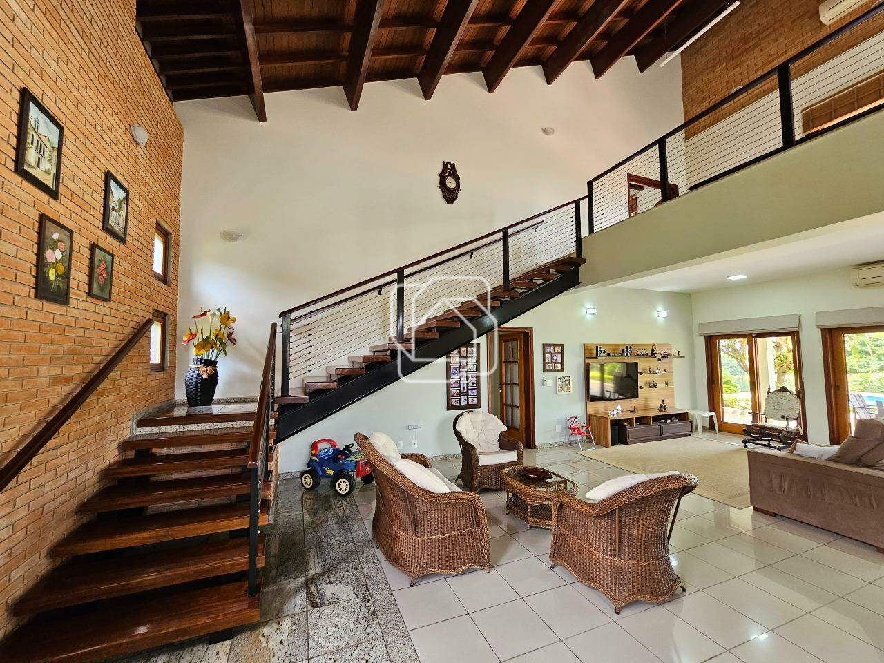 Casa de Condomínio à venda em Indaiatuba - SP - Lagos de Shanadu: Sala de estar