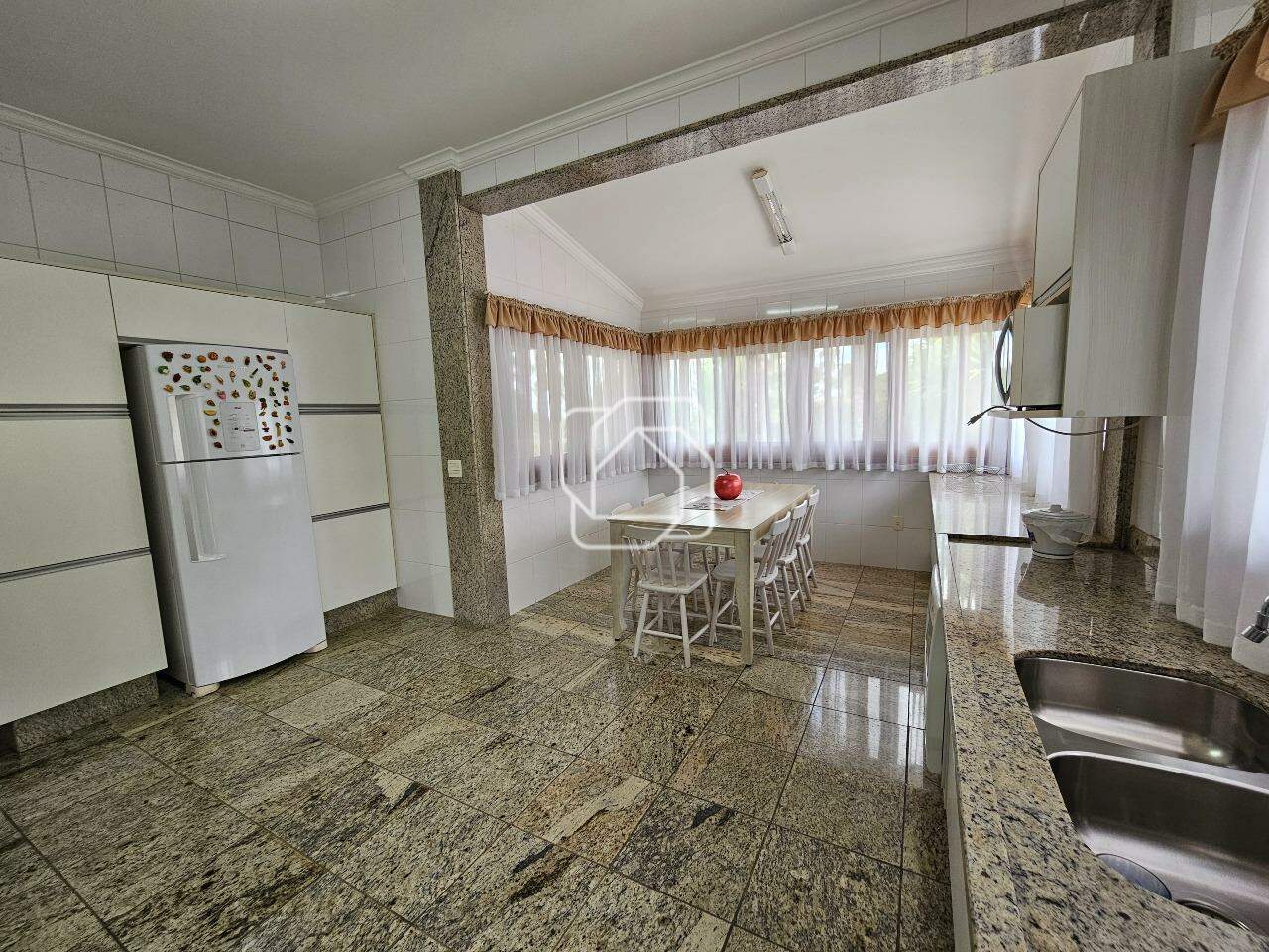 Casa de Condomínio à venda em Indaiatuba - SP - Lagos de Shanadu: Cozinha
