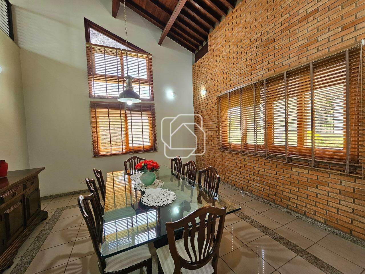 Casa de Condomínio à venda em Indaiatuba - SP - Lagos de Shanadu: Sala de jantar