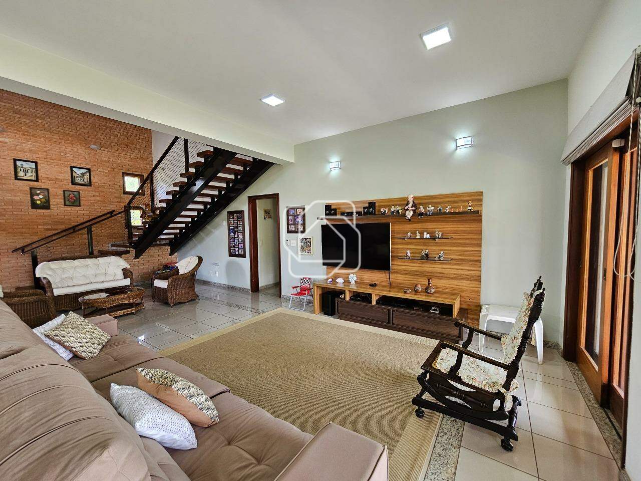 Casa de Condomínio à venda em Indaiatuba - SP - Lagos de Shanadu: Sala de TV