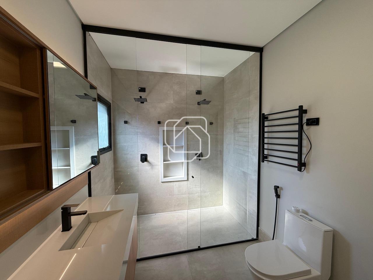 Casa de Condomínio à venda em Itu - SP - Condomínio Campos de Santo Antônio: Banheiro