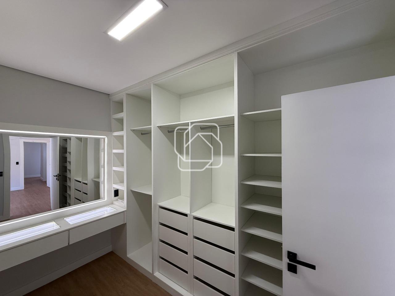 Casa de Condomínio à venda em Itu - SP - Condomínio Campos de Santo Antônio: Closet