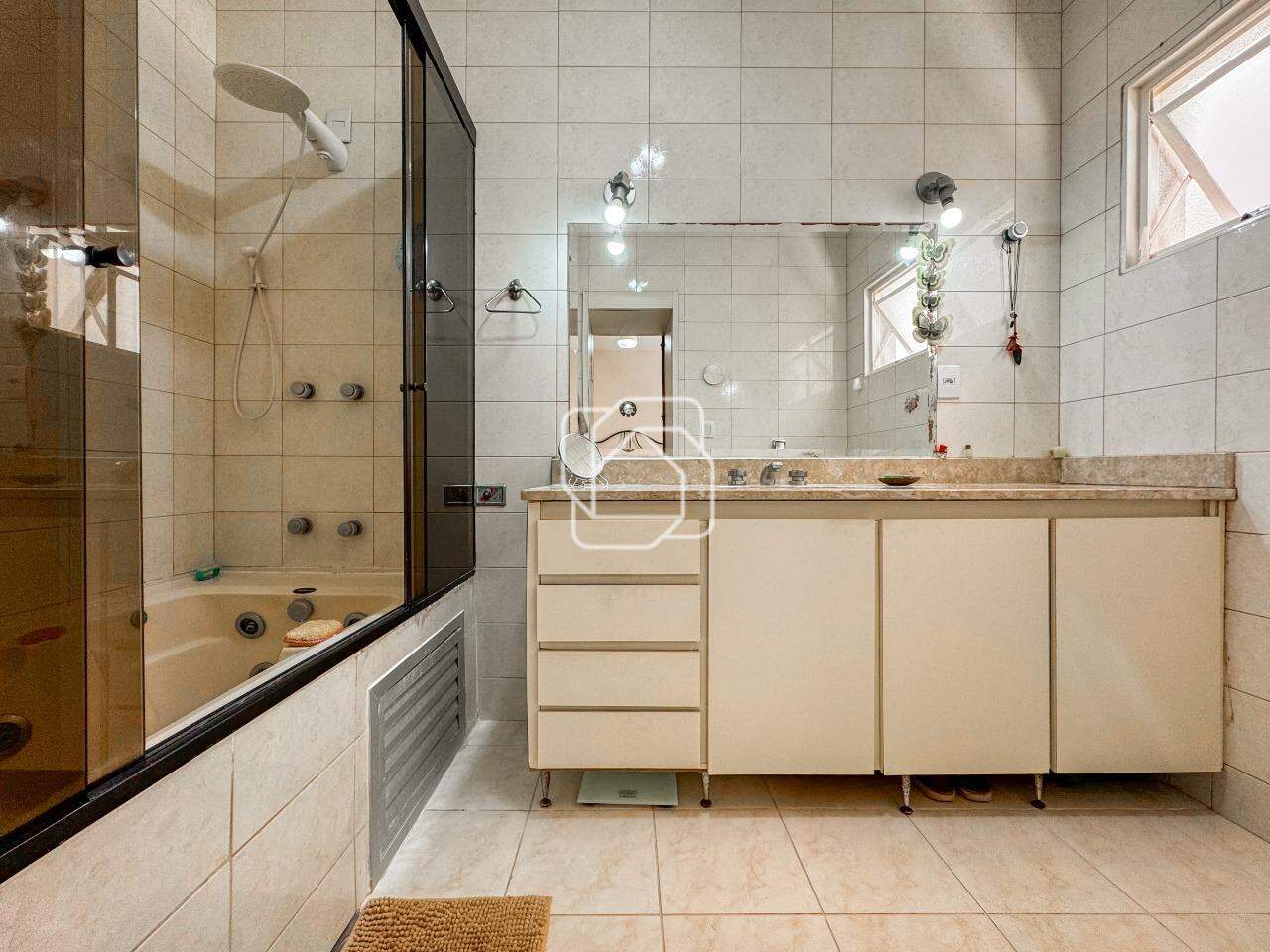 Casa de Condomínio à venda em Itu - SP - Condomínio Portal de Itu: Banheiro Suíte