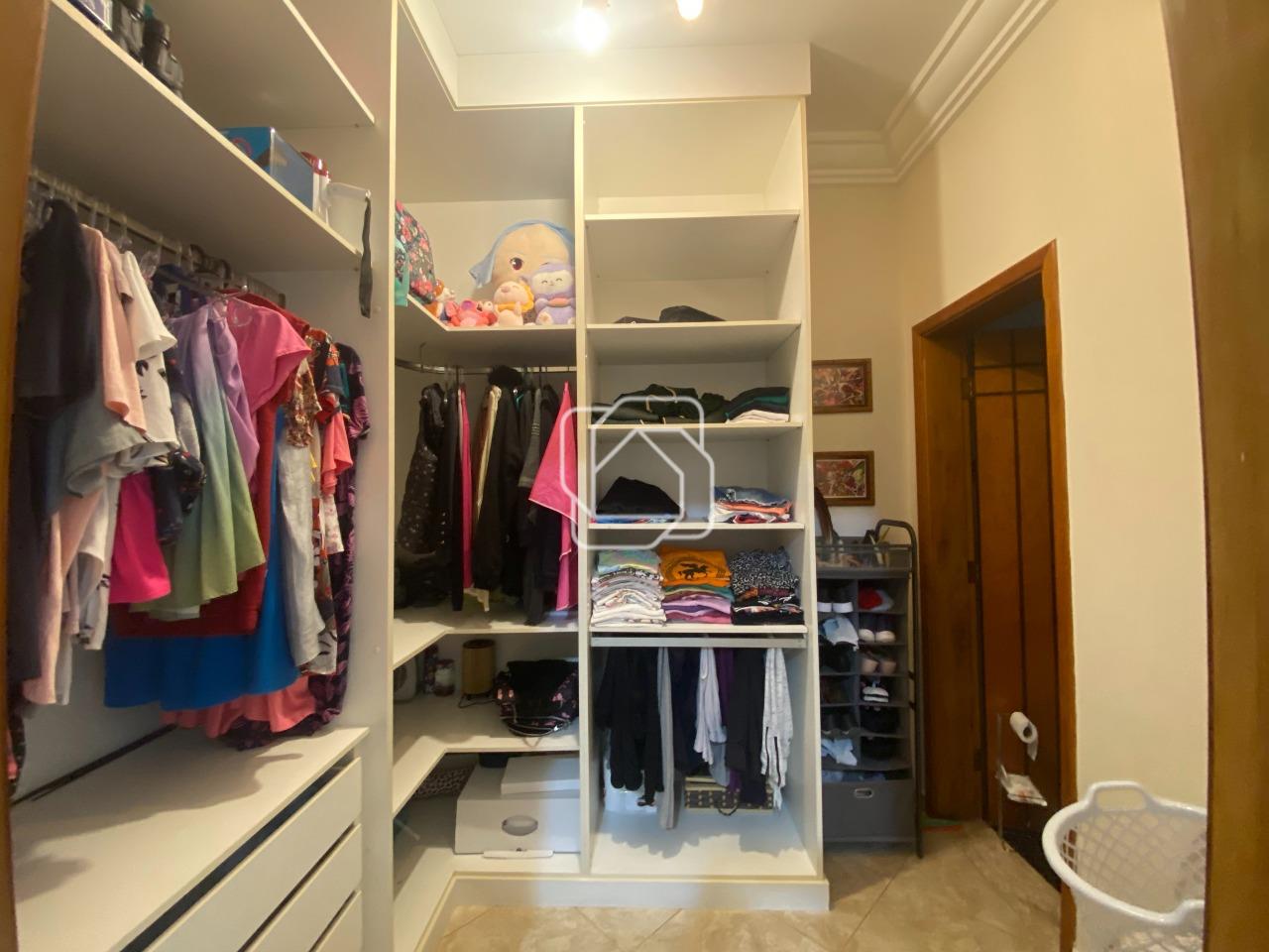 Casa de Condomínio para aluguel em Indaiatuba - SP - Terras de Itaici: Closet