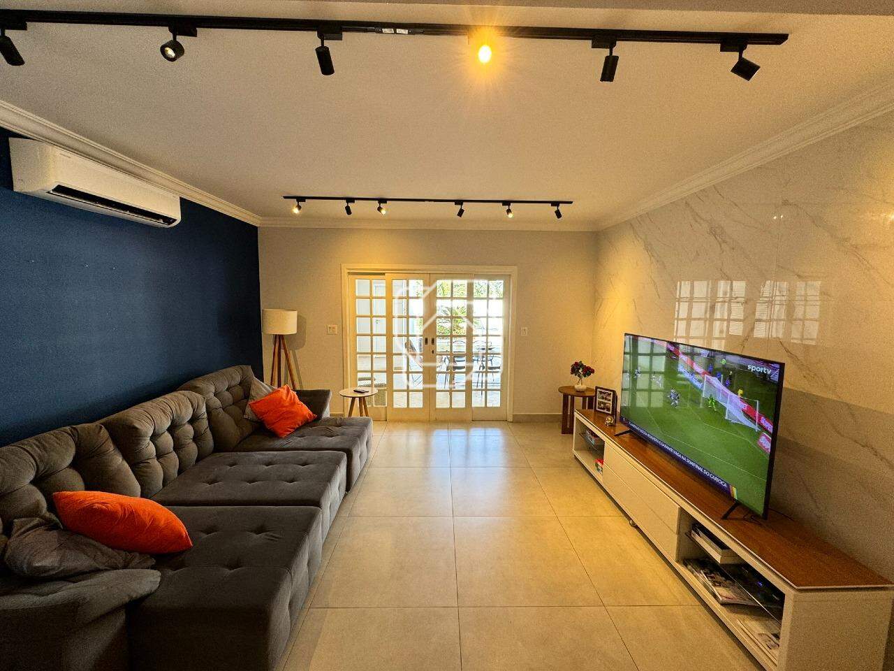 Casa de Condomínio à venda em Itu - SP - Jardim Theodora: 