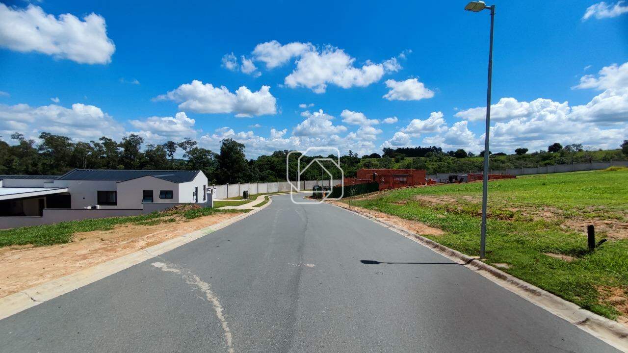 Terreno à venda em Indaiatuba - SP - Reserva Petrus: Rua do terreno
