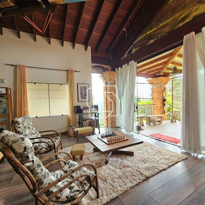 Casa de Condomínio à venda em Indaiatuba - SP - Lagos de Shanadu: Sala de estar