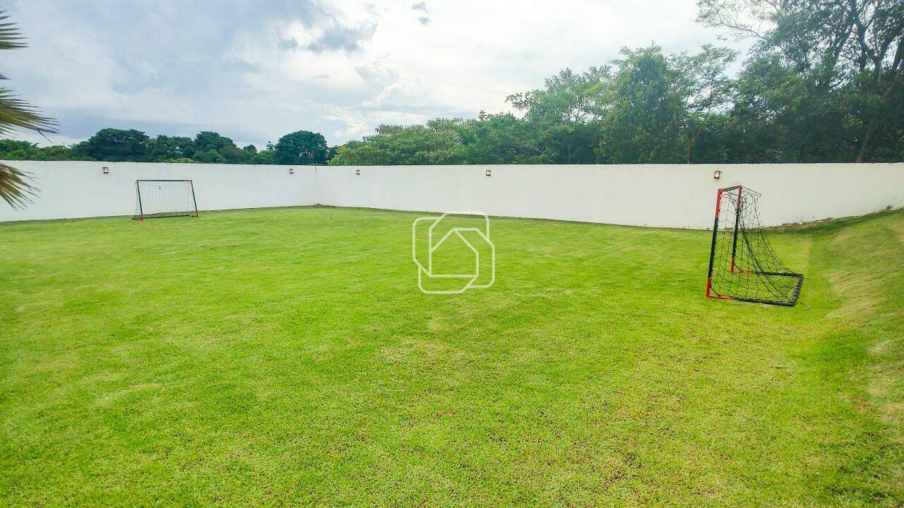 Casa de Condomínio à venda em Itu - SP - Parque Village Castelo: Campo de futebol
