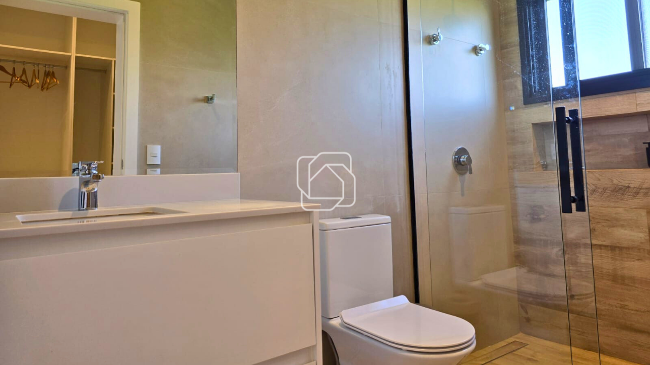 Casa de Condomínio à venda em Porto Feliz - SP - Fazenda Alvorada: Banheiro