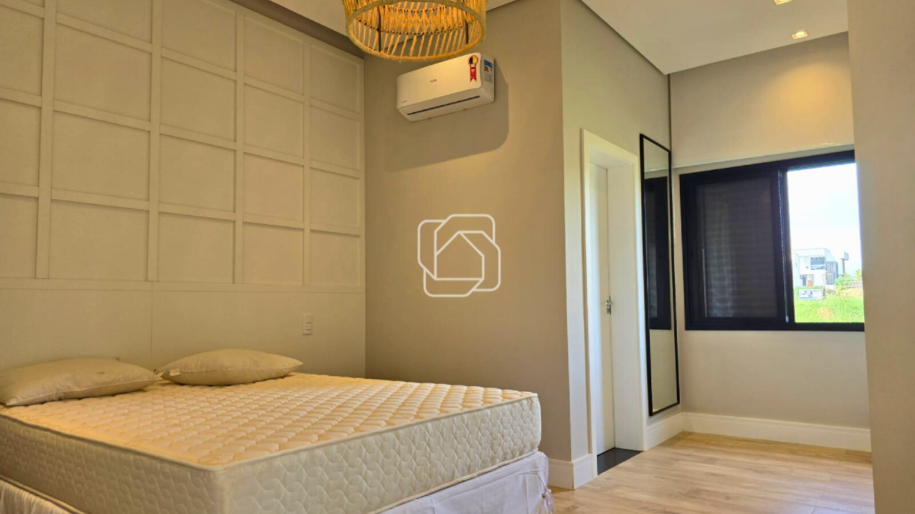 Casa de Condomínio à venda em Porto Feliz - SP - Fazenda Alvorada: Suíte