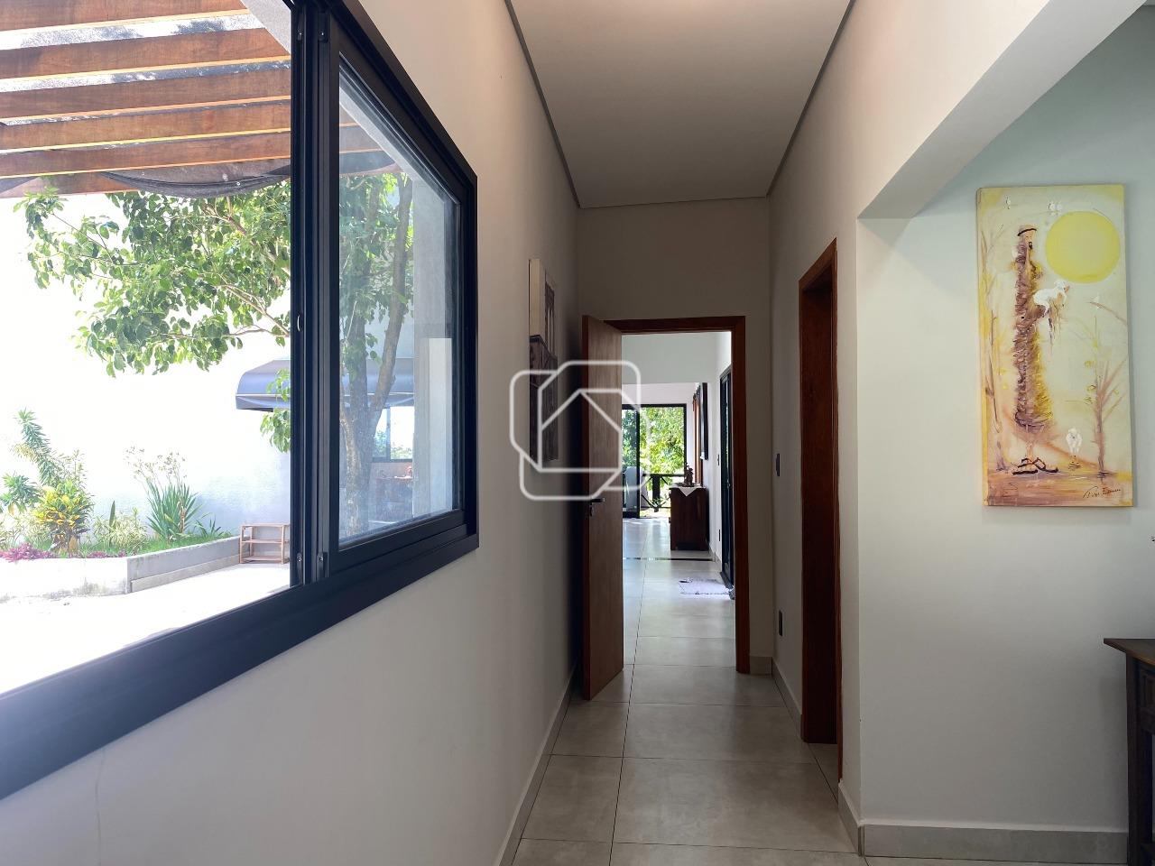 Casa de Condomínio para aluguel em Indaiatuba - SP - Terras de Itaici: Corredor