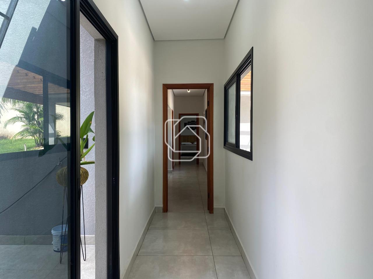 Casa de Condomínio para aluguel em Indaiatuba - SP - Terras de Itaici: Corredor