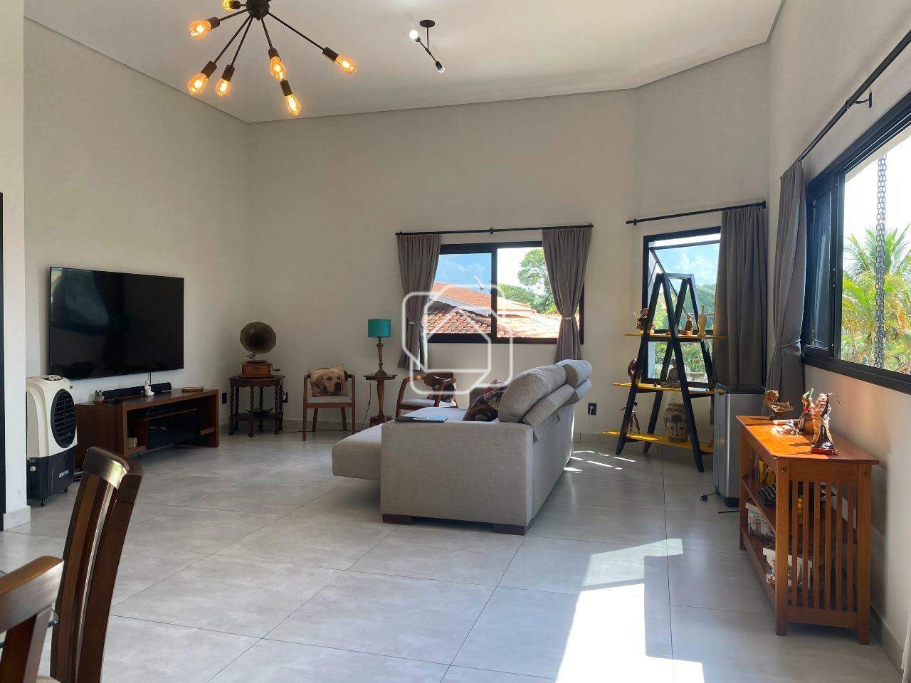 Casa de Condomínio para aluguel em Indaiatuba - SP - Terras de Itaici: Ambientes integrados