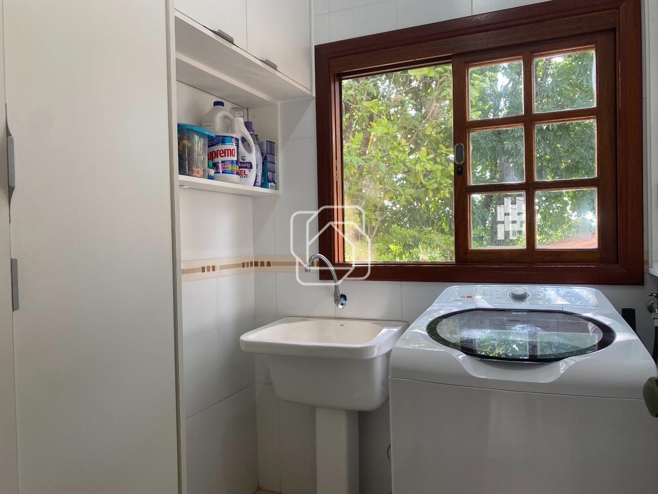 Casa de Condomínio para aluguel em Indaiatuba - SP - Terras de Itaici: Lavanderia