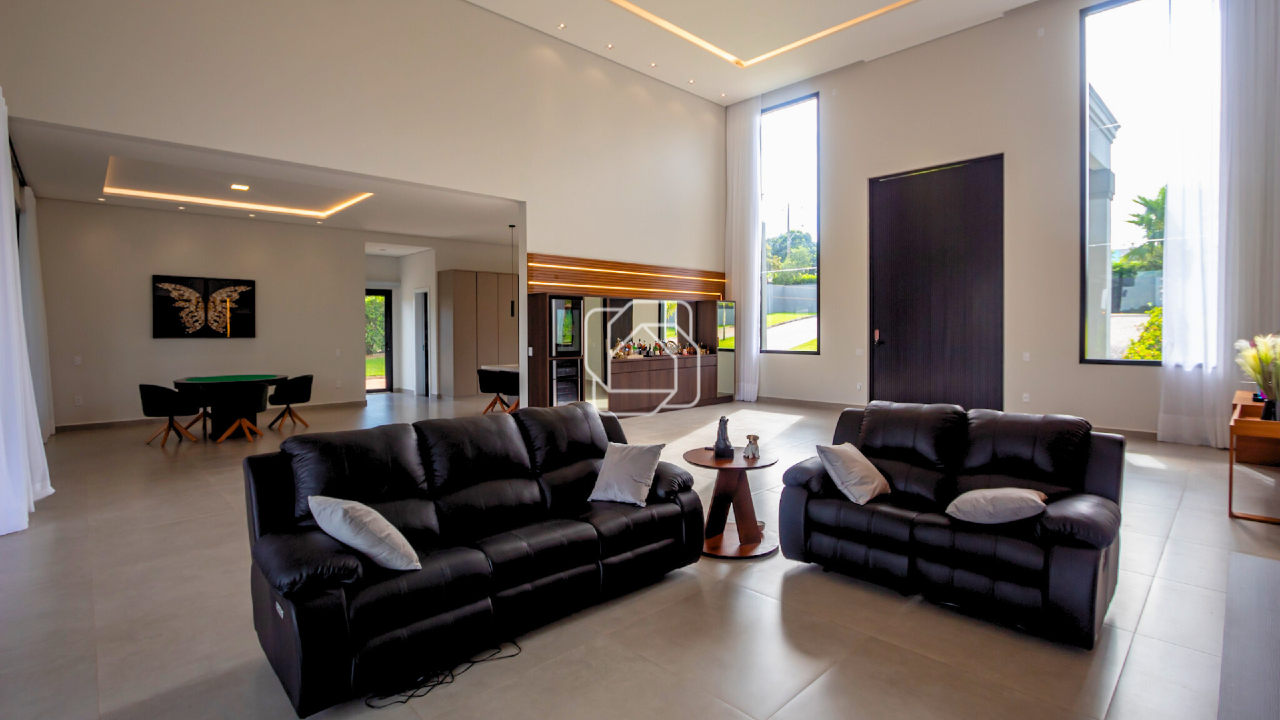 Casa de Condomínio à venda em Indaiatuba - SP - Recanto das Flores: Sala de estar