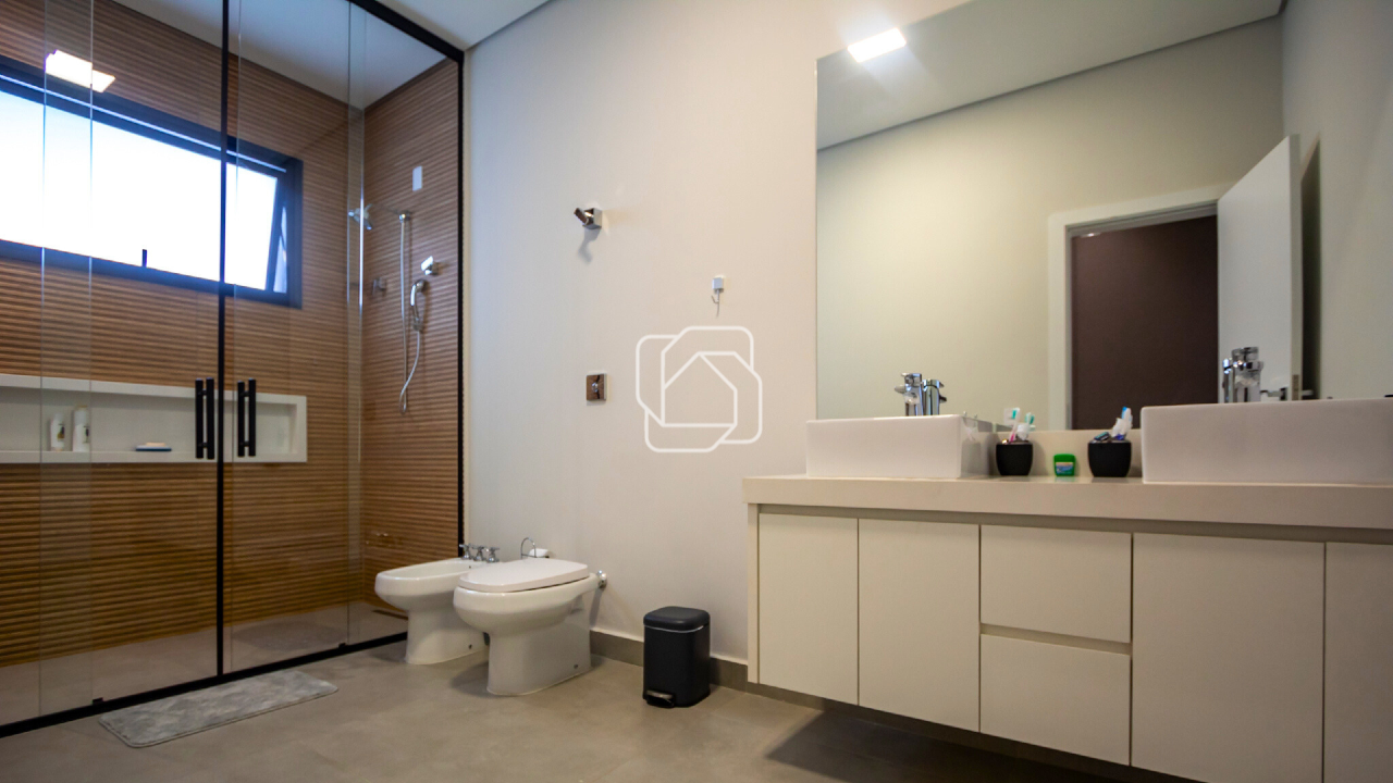 Casa de Condomínio à venda em Indaiatuba - SP - Recanto das Flores: Banheiro