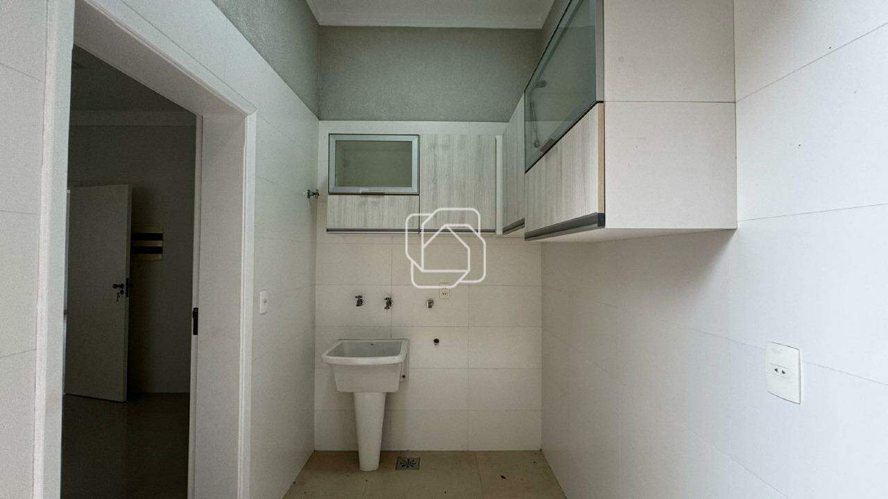 Casa de Condomínio para aluguel em Indaiatuba - SP - Vila Borghese: Lavanderia
